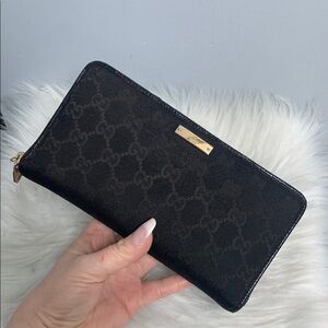 Authentic large Gucci zippy organizer wallet